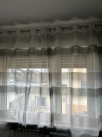 Schlaufengardine in grau weiß abzugeben für die Kinderspardose Hessen - Bad Camberg Vorschau