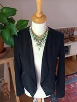 Damen Blazer Kurzblazer  Jäckchen Kurzjacke XS / 34 Frankfurt am Main - Seckbach Vorschau