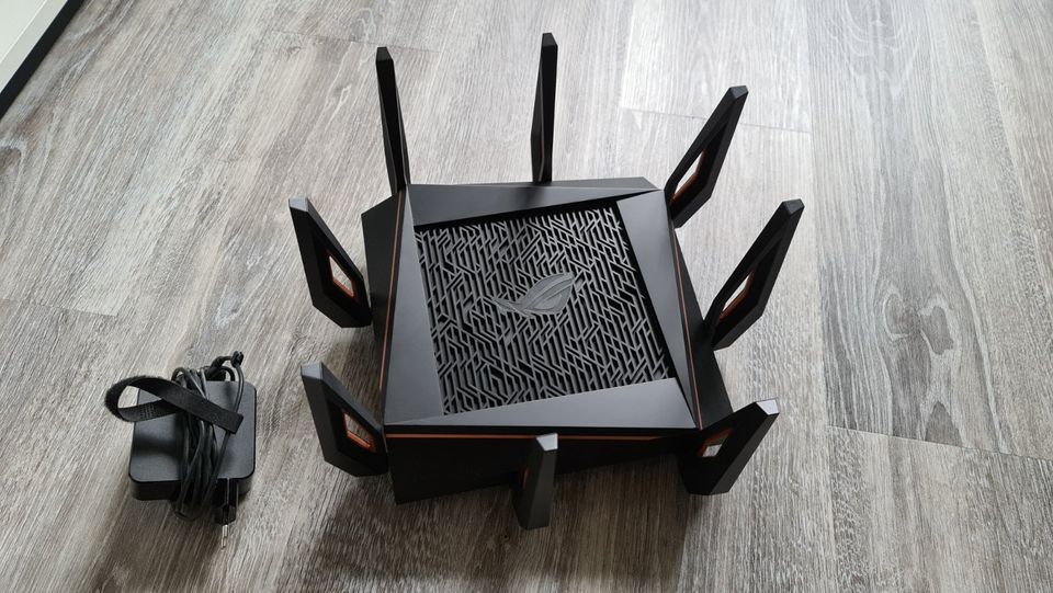 Router Asus GT-AX11000 in Meckenbeuren