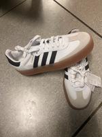 Adidas Samba Größe 42 1/2 Niedersachsen - Langenhagen Vorschau