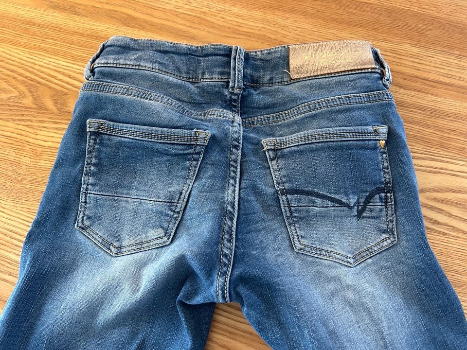 Vingino Jeans Gr. 152 Skinny in Breckerfeld