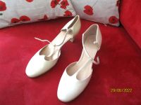 Ballerinas Pumps Brautschuhe Gr. 40 von VISCONTI NEU Hessen - Wiesbaden Vorschau