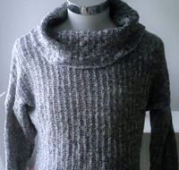 Warmer Rollkragenpullover Pullover Oversize grau weiß Berlin - Lichtenberg Vorschau