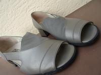 Gabor " Lady "Schuhe mit Absatz silber - grau Gr.5 Bielefeld - Sennestadt Vorschau