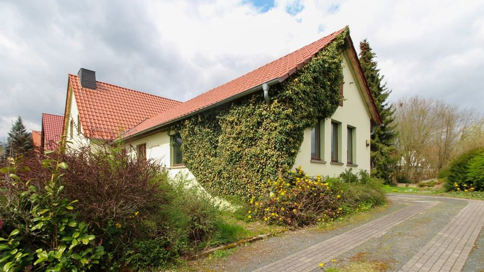 Sanierungsbedürftiges Einfamilienhaus mit idyllischem Garten in Stadtlengsfeld in Dermbach