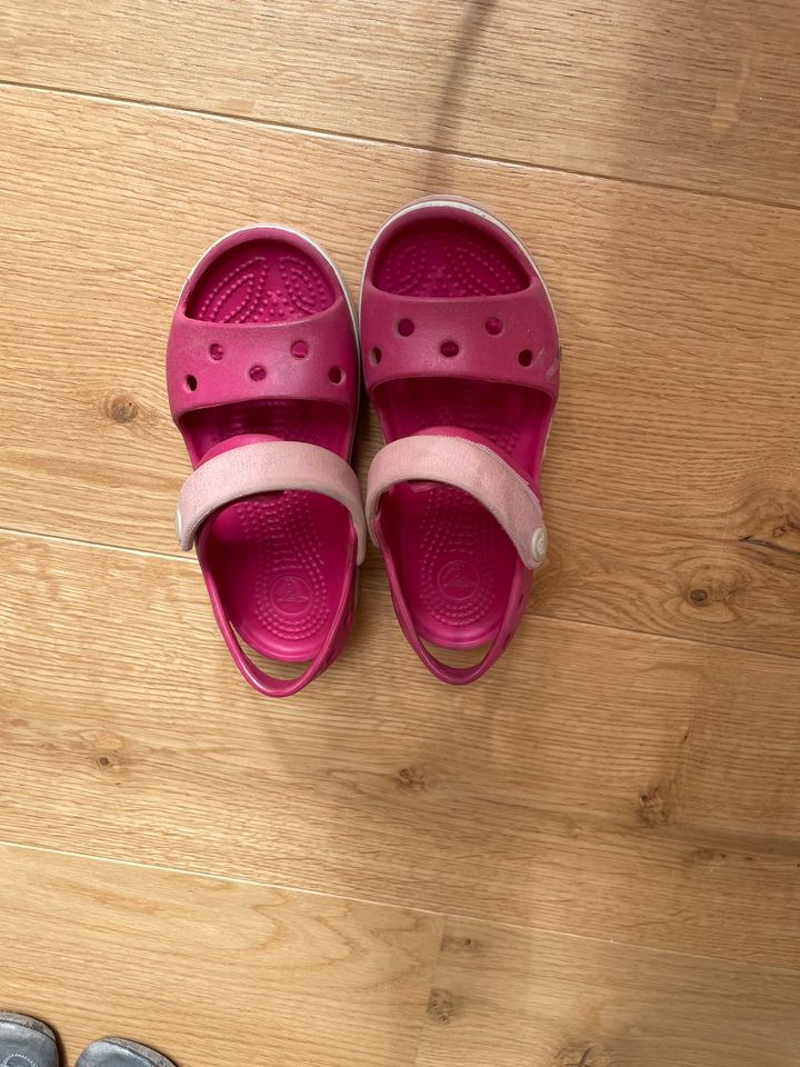 Crocs Sandale on Pink C10 Größe 27/28 in Pulheim