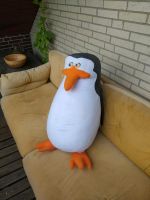 Stofftier Madagaskar Pinguin 70cm Niedersachsen - Osnabrück Vorschau