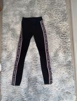 schwarze Leggings mit rosa Schriftzug an der Seite Wuppertal - Elberfeld Vorschau