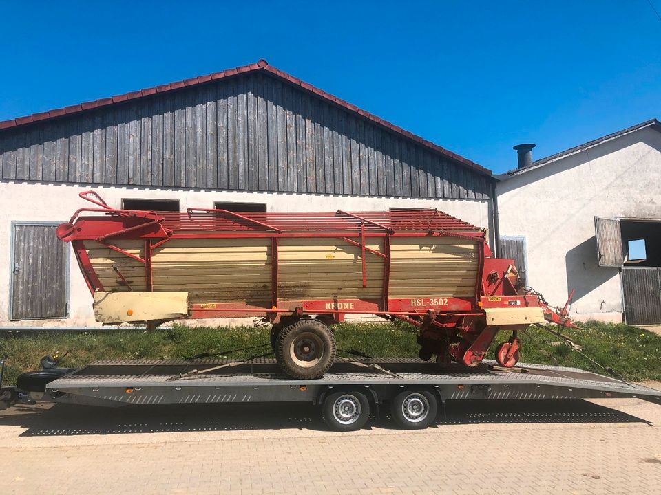 Transport Traktor Ladewagen Ballenpresse Miststreuer Anhänger in Griesheim