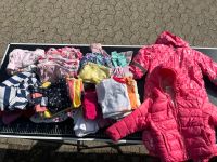 Mädchenkleidung Größe 74 mit Schneeanzug + Winterjacke Essen - Essen-Ruhrhalbinsel Vorschau