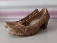 Caprice Pumps perforiertes Echtleder, Gr. 4 Hessen - Selters Vorschau