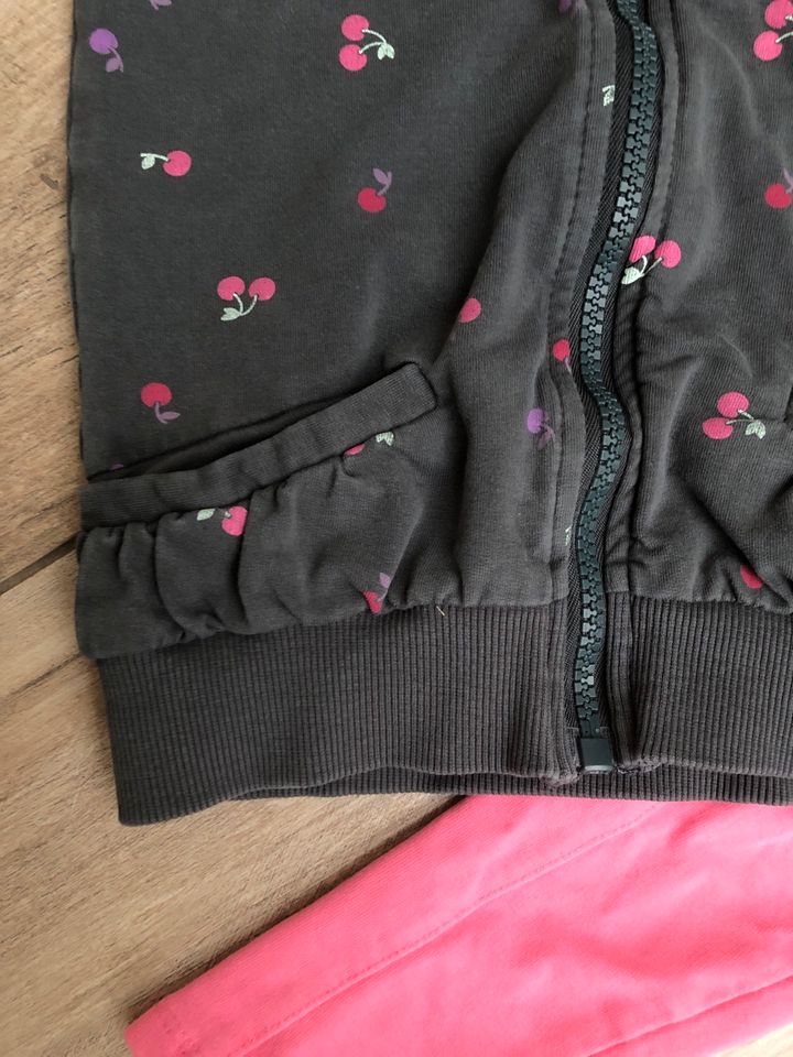 Sweatshirtjacke + Leggins in Wagenfeld