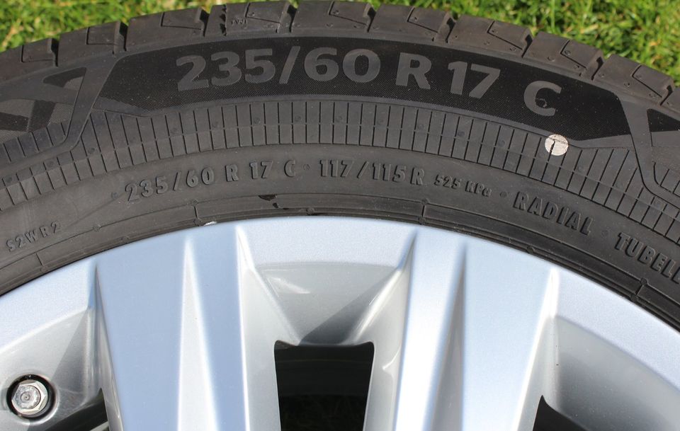 Garnd California Sommerräder 235/60 R17 auf Felge 2N0601025A in Neuruppin