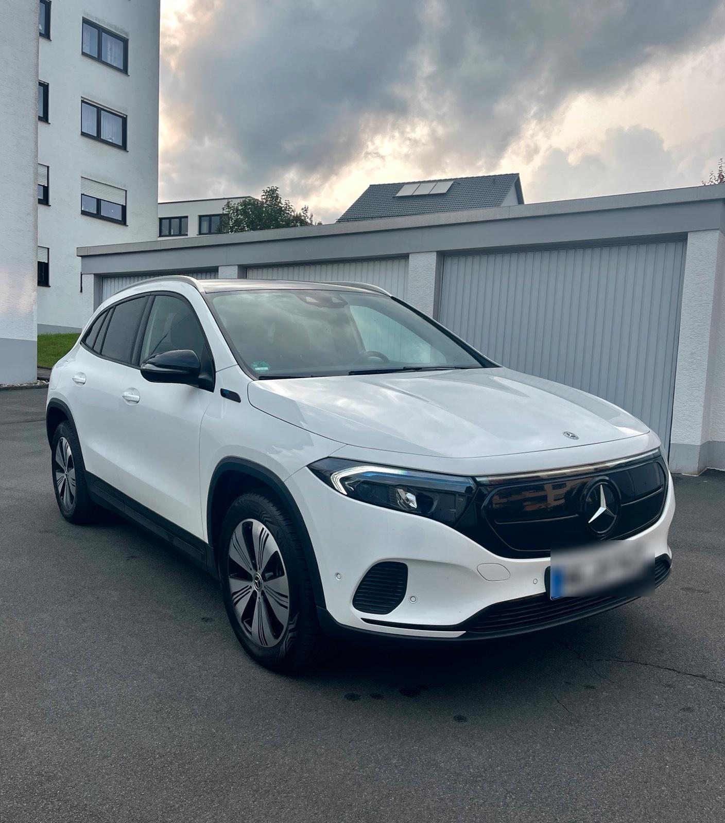 Abbildung des Autos Mercedes EQA 250 – mit 5…