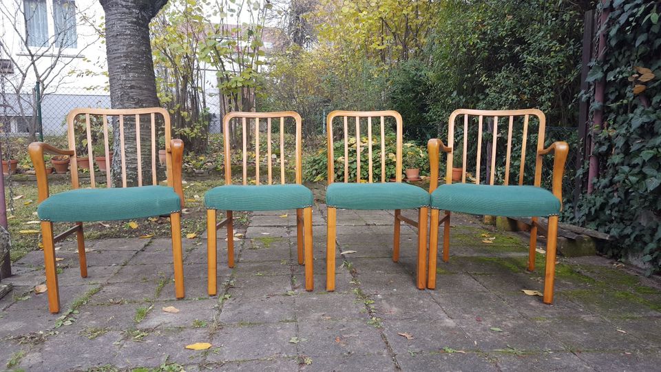 6 Holz-Stühle gepolstert 50er Jahre und Tisch aus Ahorn in Stuttgart
