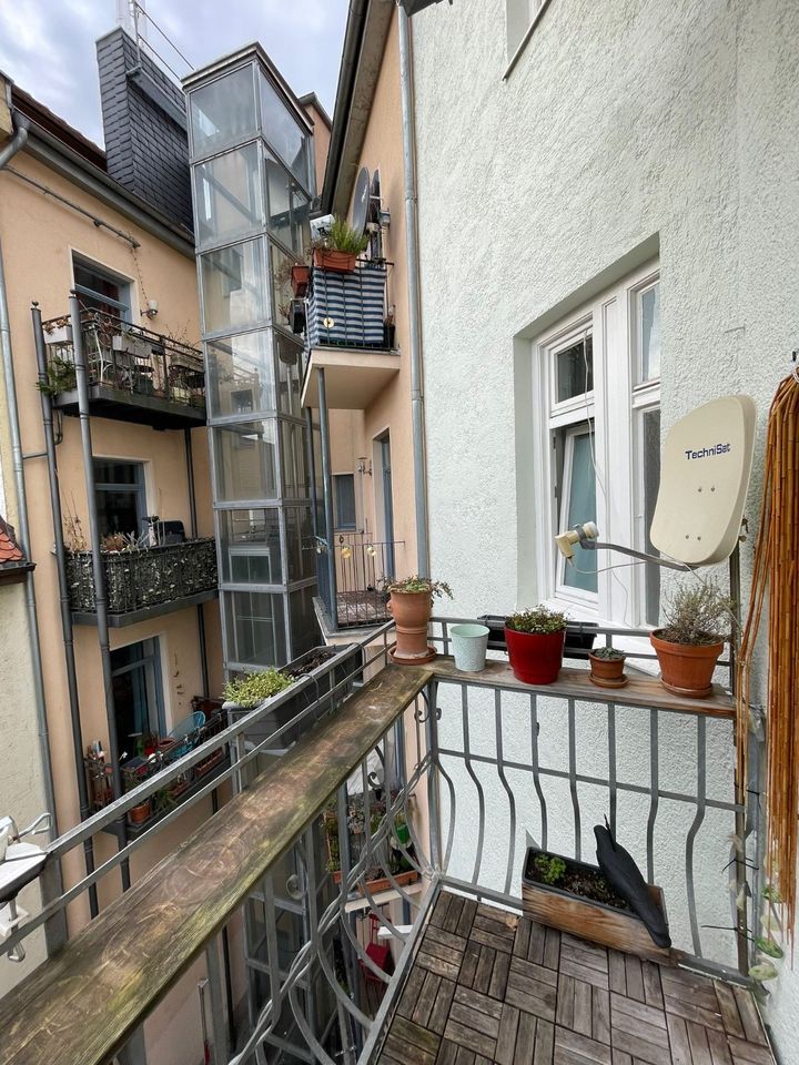 3-Zi Wohnung (möbliert) m. Balkon in guter Lage zur Zwischenmiete in München