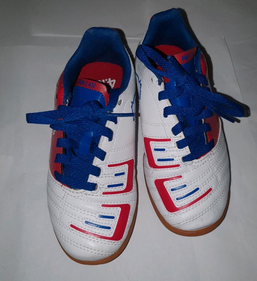 Sportschuhe puma Jungs gr. 30 in Illingen