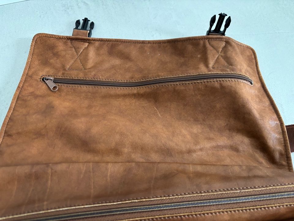 Vintage Traveller Ledertasche Aktentasche Umhängetasche braun in Rheda-Wiedenbrück