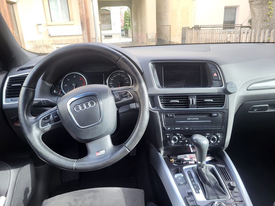 Audi Q5 3.0 tdi quattro in Neustadt