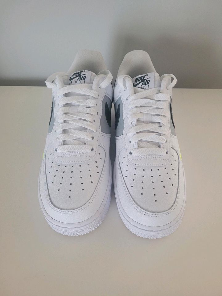 NEU Nike Air Force 1 Low Sneaker Turnschuhe Schuhe 40,5 in Bergfelde