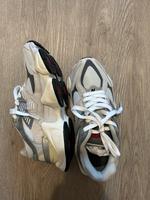 New Balance Damen Schuhe sneaker 9060 Sachsen-Anhalt - Magdeburg Vorschau
