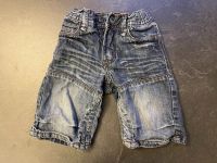 Shorts / Jeans (98) Nordrhein-Westfalen - Neuss Vorschau