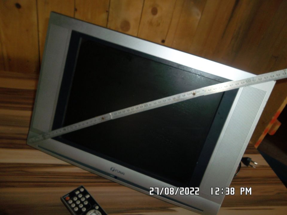 Fernseher Flachbildschirm LCD TFT TV 15 Zoll in Hohenkirchen