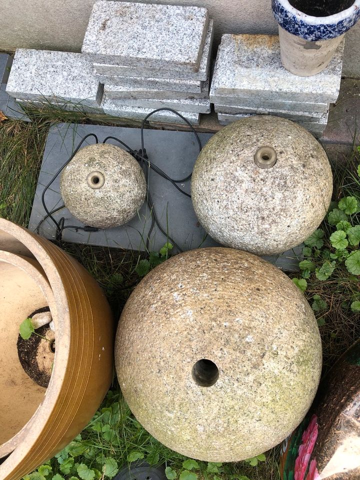 Wasserbrunen-Kugel aus Granit in Greven