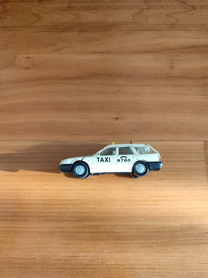 Siku Audi A6 Taxi 1979 defekt in Laupheim