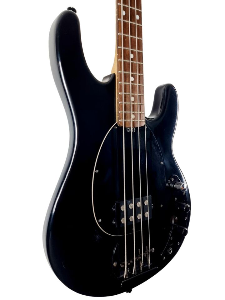 Ernie Ball OLP MM2 Stingray IV String E-Bass 4-Saiter Black in Linsengericht