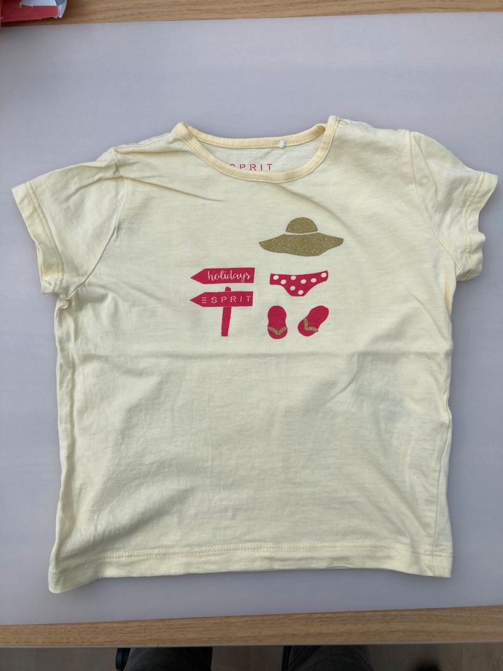 6 T-Shirts Mädchen 86, Esprit H&M babyclub in Wiesbaden