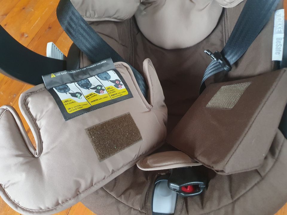 Babyschale Stokke iZi Go Modular X1 BeSafe Kindersitz braun in Belgern