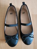 Kinder Ballerina Schuhe schwarz H&M Größe 31 Neuwertig Hessen - Fernwald Vorschau