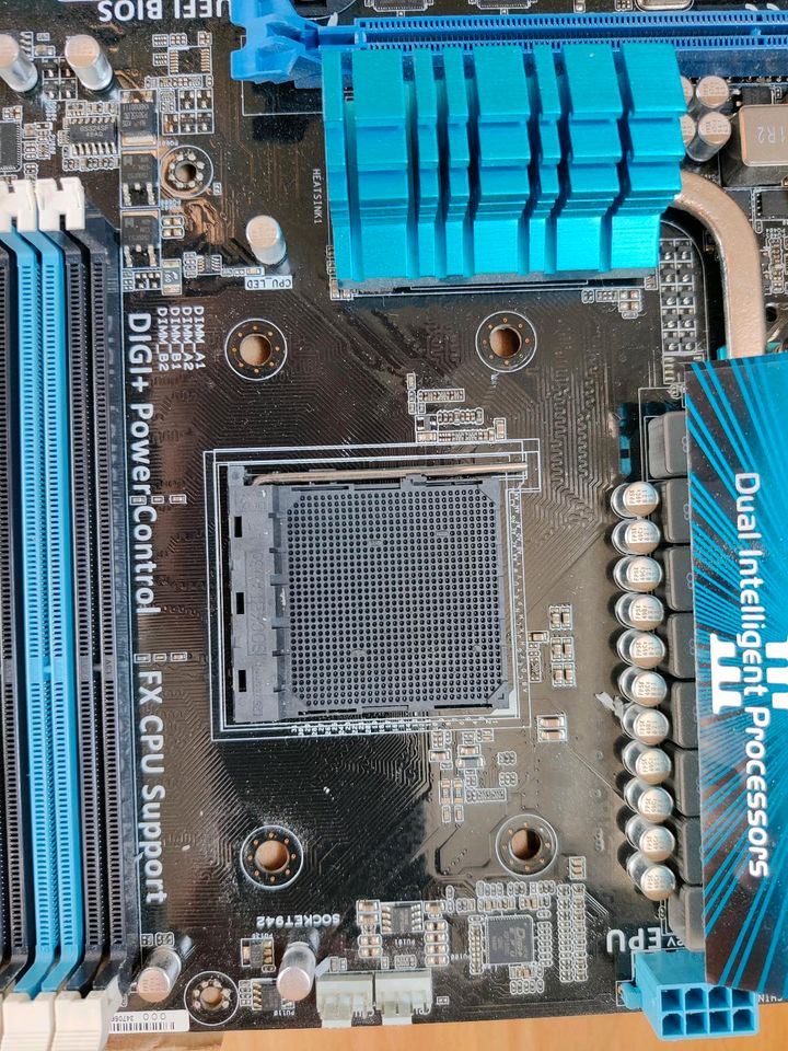 Asus Mainboard asus m5a99x evo r2.0 in Diedorf