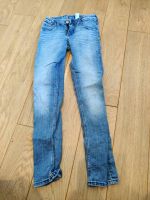 Jeans Jeanshose Skinny fit 146 H&M H & M Mecklenburg-Vorpommern - Stralsund Vorschau