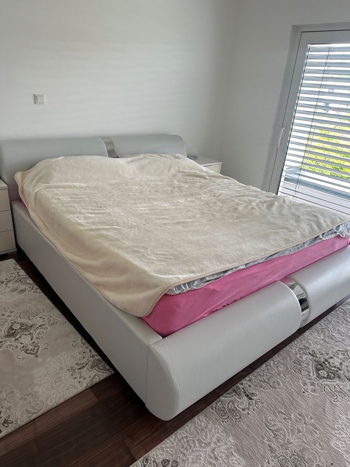 Bett Ehebett Doppelbett 1,80x2,00m in Trier