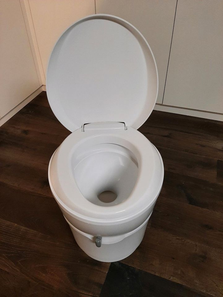 NEUE THETFORD C220 TOILET SET in Grasbrunn