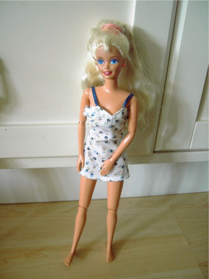 Vintage Barbie lange Haare Ken twirlin make up in Kreuzau