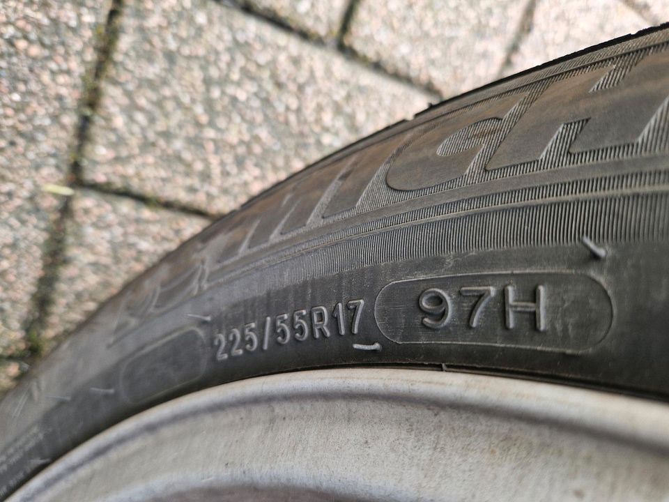 4xWinterreifen 225/55 R17 Original BMW G30/31 in Hohenstein bei Nordhausen