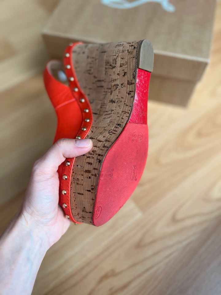 Christian Louboutin Sommersandalen Gr. 35 in Karlsruhe