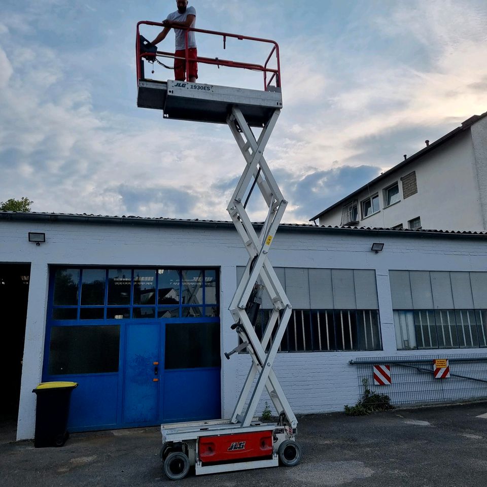 Vermietung Scherenbühnen Rüttelplatten Stampfer Bautrockner in Lohmar