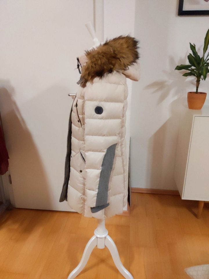 Marc O'Polo Gr. 36 Winterjacke Daunenjacke mit abnehmbaren Kapuze in Bremen