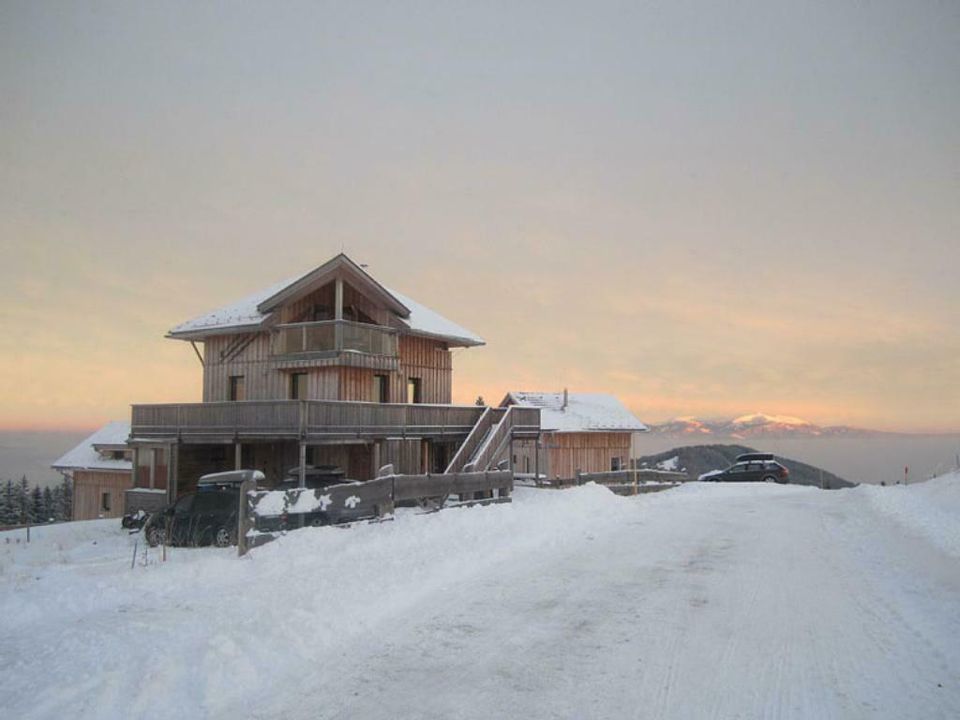 Skihütte/ Ferienhaus/ Chalet direkt an der Skipiste in den Alpen! in Karlsruhe