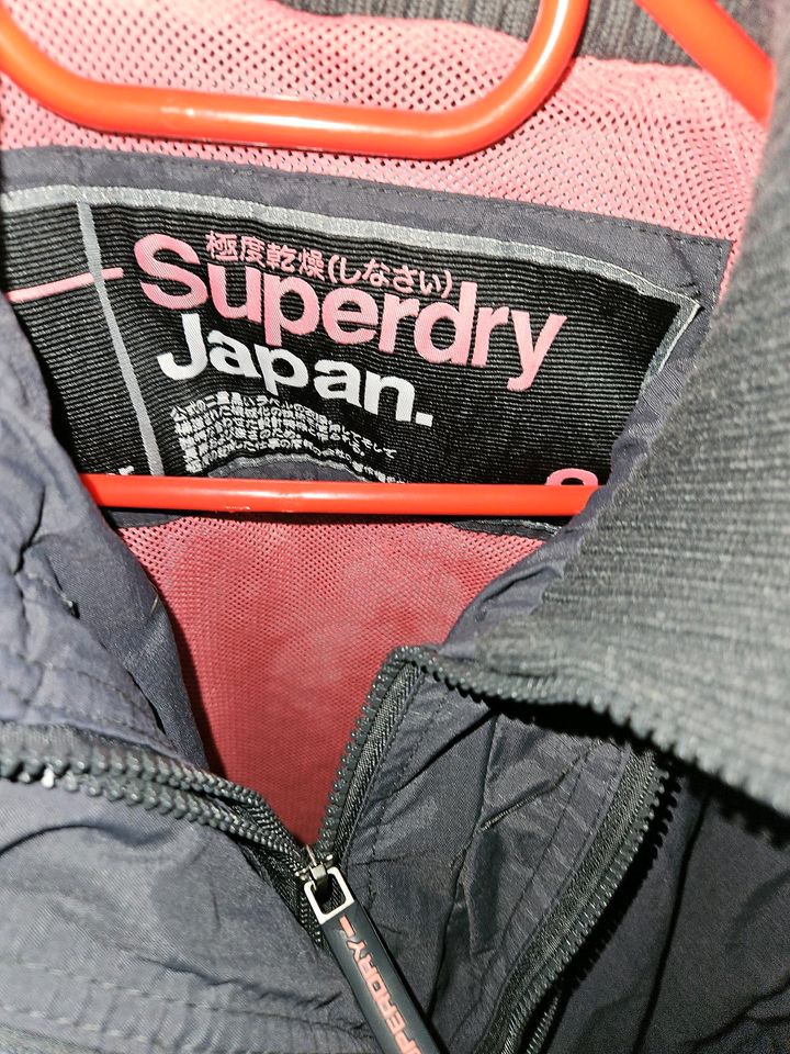 Damen Jacke superdry in Paderborn