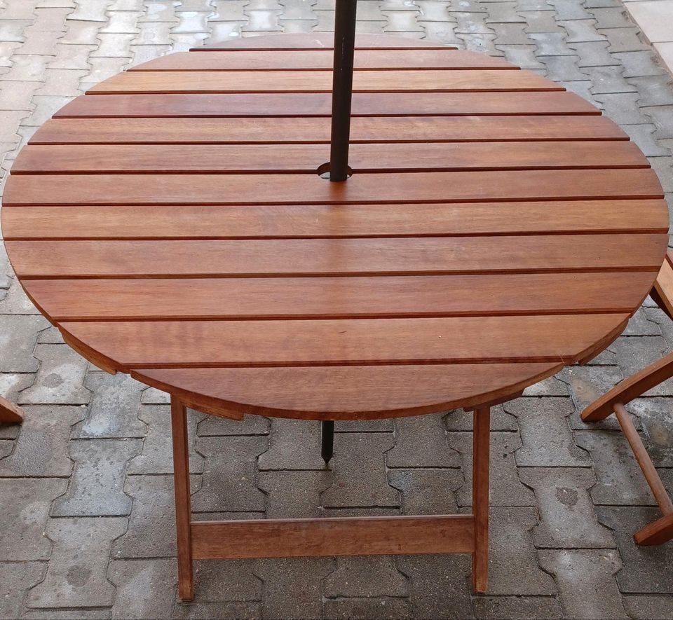 ❤️ Gartenmöbel Set * Holz * Tisch, Stühle, Sonnenschirm, wie Neu❤ in Biberbach