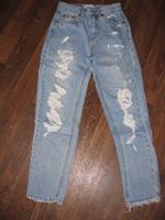 Pull & Bear ripped MOM Jeans hellblau Gr. 34 neuwertig Niedersachsen - Schüttorf Vorschau