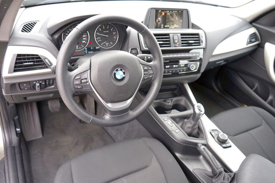 BMW 118i 1.Hand PDC AAC TEMP MFL USB AUX ALU in Brehna