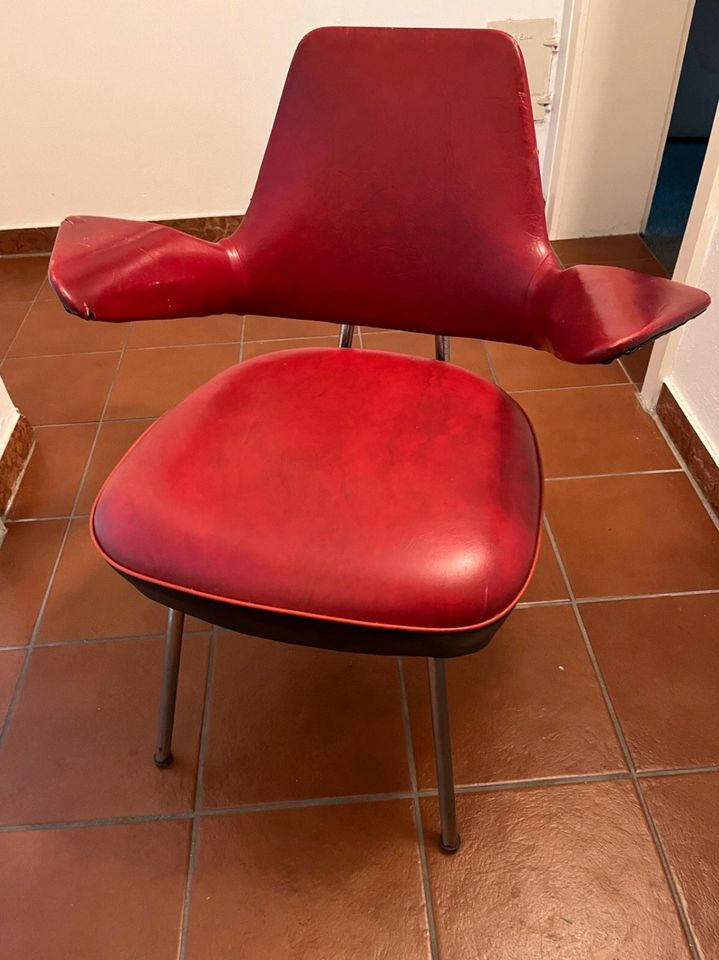 Stuhl Sessel hochwertig Leder rot Sitz Hocker Wohnzimmer Fernseh in Planegg