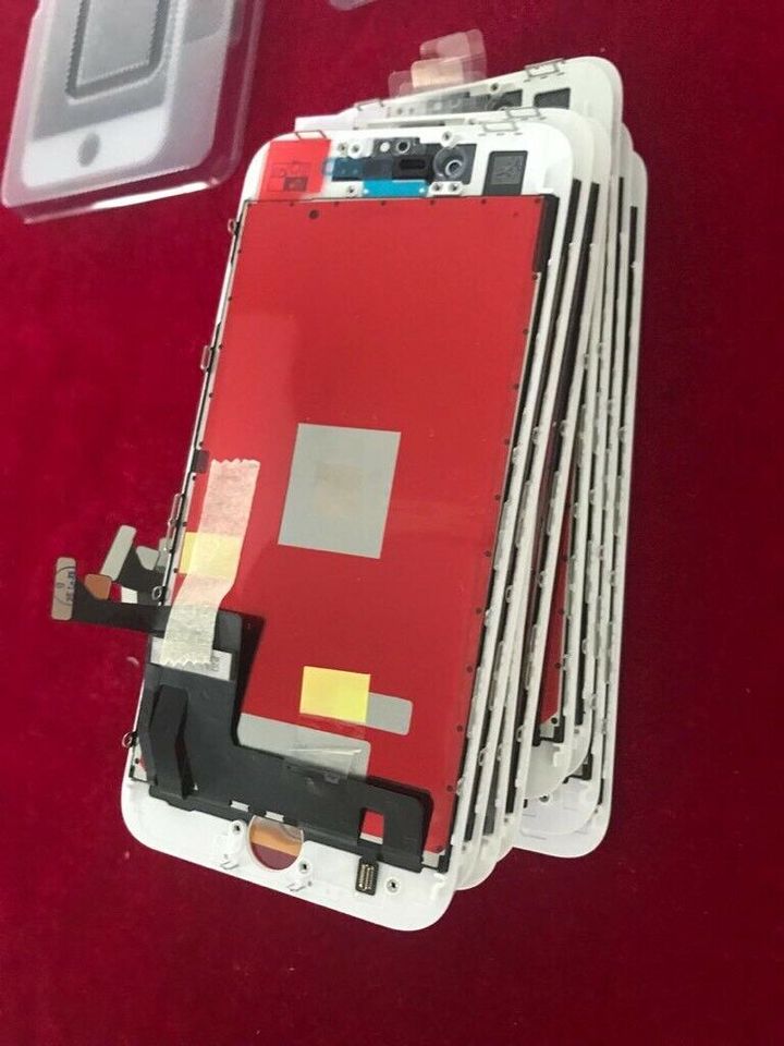 STK-Reparatur: Apple iPhone 8plus Display Wechsel Glas defekt in Kalkar
