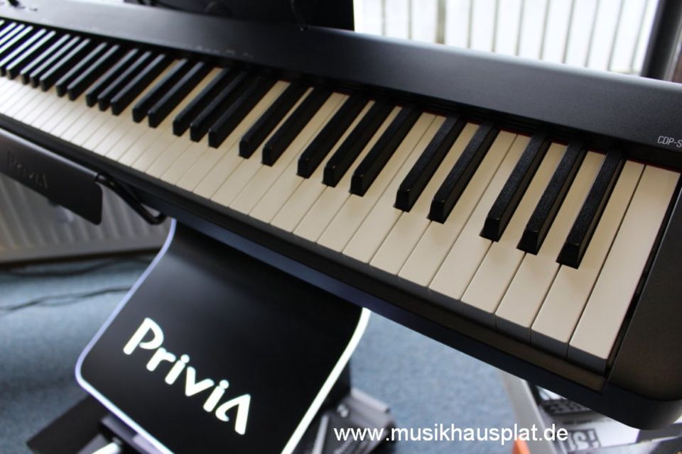 E Piano Digitalpiano Die Klasse unter 1000 Euro neu in Gettorf